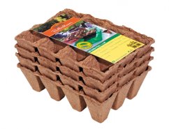 Vasetti in torba 48pz 4x4cm - contenitori quadrati marroni in torba disposti in blocchi con etichetta colorata contenente informazioni sul prodotto