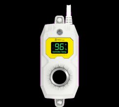Bílý plastový Trolmaster Aero-fan Smart Fan Remote Day/Night controller FRC-1 s žlutým displejem zobrazujícím 96% a Controller Swing