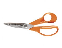 Univerzální nůžky FISKARS 18 cm s oranžovými plastovými rukojeťmi a zubatým kovovým ostřím, vhodné pro střihání květin a domácí použití Univerzální nůžky FISKARS 18 cm s oranžovými plastovými rukojeťmi a zubatým kovovým ostřím, vhodné pro střihání květin a domácí použití