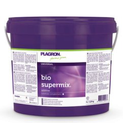 Fialové plastové kbelíkové balení Plagron Bio Supermix 10L s bílým víkem a etiketou, komplexní přírodní hnojivo s živými mikroorganismy