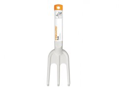 Coltivatore bianco FISKARS WHITE 137125 con tre punte ricurve, realizzato in materiale leggero FiberComp con logo arancione e foro di sospensione