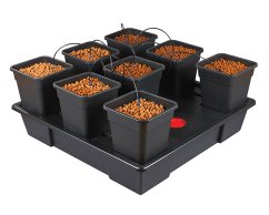 Nutriculture Wilma XXL 8x18L hidropóniás rendszer nyolc fekete négyzet alakú cseréppel, narancssárga agyaggömbökkel fekete tartályon