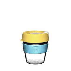 KeepCup Original Clear Sunlight S 227 ml - transparentní skleněný hrnek se žlutým víčkem a světle modrým silikonovým páskem na čirém pozadí