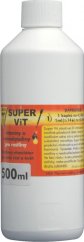 Bílá plastová lahev Hesi SuperVit 500ml s bílým uzávěrem, oranžovo-žlutou etiketou obsahující rostlinný stimulátor s aminokyselinami