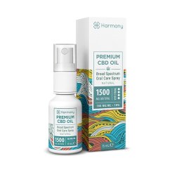 Spray alb cu ulei CBD Harmony 1500mg în sticlă de plastic cu pompă argintie lângă cutie albă-verde cu design colorat
