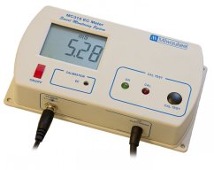 Monitor Milwaukee MC 315 EC - dispositivo in plastica bianca con display LCD digitale che mostra il valore 5.20 mS, pulsante ON/OFF rosso e cavi neri