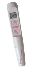 Misuratore EC digitale bianco Milwaukee EC 60 Martini con display LCD che mostra valori 18.50 e 25.9, tasti rossi e design resistente all'acqua