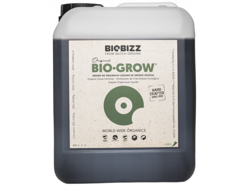 BioBizz Bio-Grow 5l organické hnojivo v bílém plastovém kanystru s béžovým štítkem a zeleným kruhovým logem pro podporu růstu rostlin