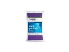 Bílý plastový pytel Plagron Euro Pebbles 10L s fialovým pruhem, modrým štítkem s nápisem euro pebbles substrate, keramzitový substrát pro hydroponie