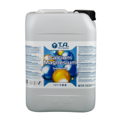 Bílý plastový kanystr T.A. Calcium Magnesium 10l s modro-oranžovým etiketem, koncentrovaný doplněk výživy s vápníkem a hořčíkem pro rostliny
