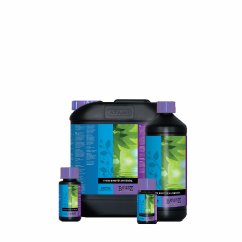 Atami B´cuzz Booster Hydro růstový booster v různých velikostech lahví - černé plastové láhve s barevnými etikety na bílém pozadí