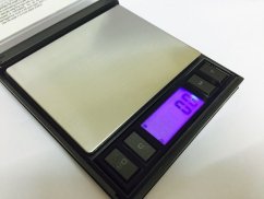 CD scale 1000 (přesnost 0,1g)