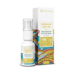 Ulei Harmony CBD spray 500 mg într-o sticlă albă din plastic cu pulverizator argintiu lângă cutie colorată cu model abstract