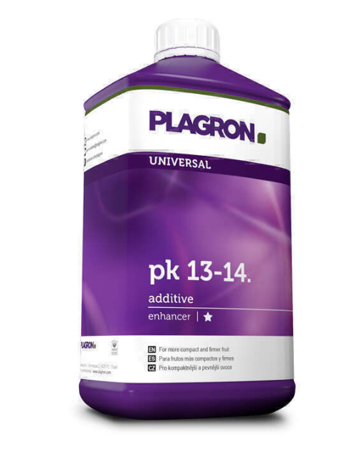 Fialová plastová láhev Plagron PK 13-14 květového hnojiva o objemu 500ml s bílým uzávěrem, fialovo-bílým designem a nápisem additive enhancer