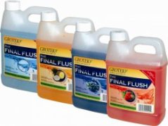 Final Flush Blue Berry 4 Litre plastové kanystry v různých barvách - modrá, oranžová, zelená a červená s černými víčky a praktickými úchyty
