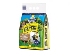 Balení hnojiva EXPERT na trávníky přírodní s guánem 2,5kg v bílo-modro-žlutém designu s obrázkem zeleného trávníku a domu na pozadí